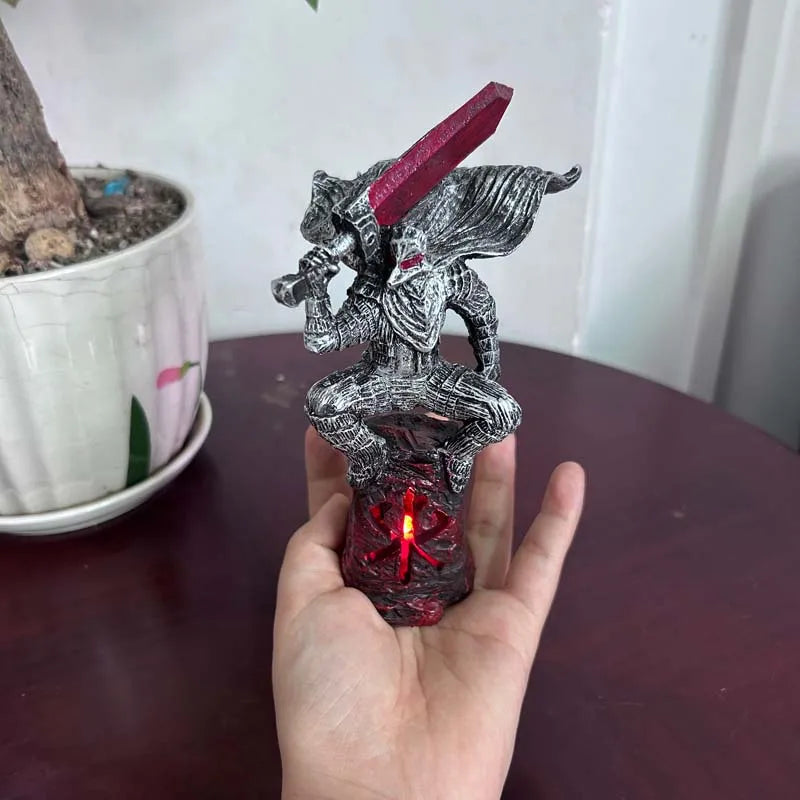 Berserk Armor Bust Guts Figure Statue Night Light Resin Crafts Black Swordsman Beastization Warrior Griffith Action Figure Model