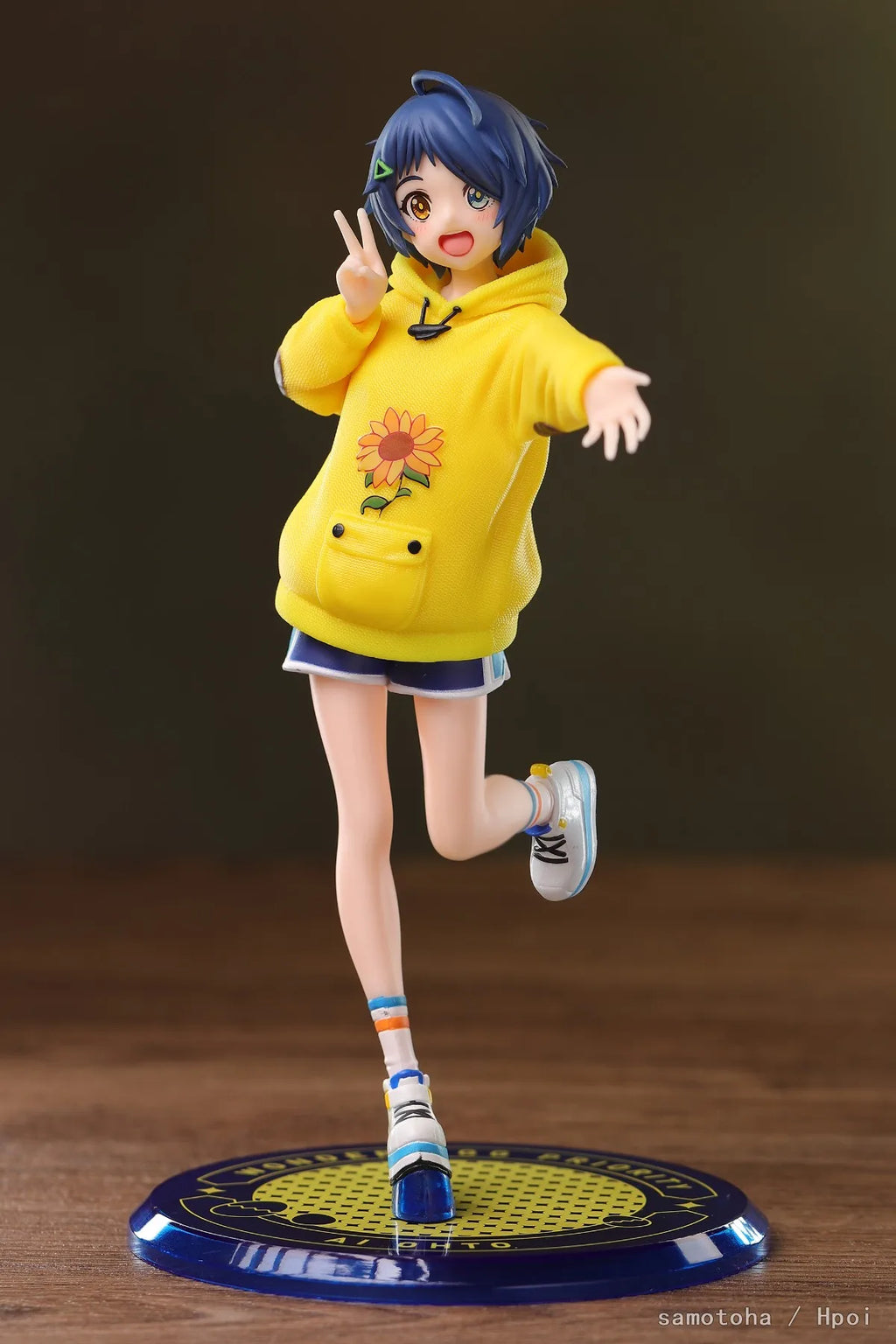 Anime Figure WONDER EGG PRIORITY Ohto Ai Figure Action Figuine PVC Yellow Hoodie Model Toy Doll 20CM Standing Static Decoration