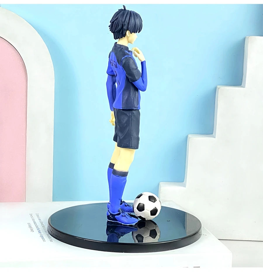 17cm Blue Lock Anime Figure Forward Isagi Yoichi Action Figure Japanese Football Boy Figurine PVC Adult Collection Model Toys