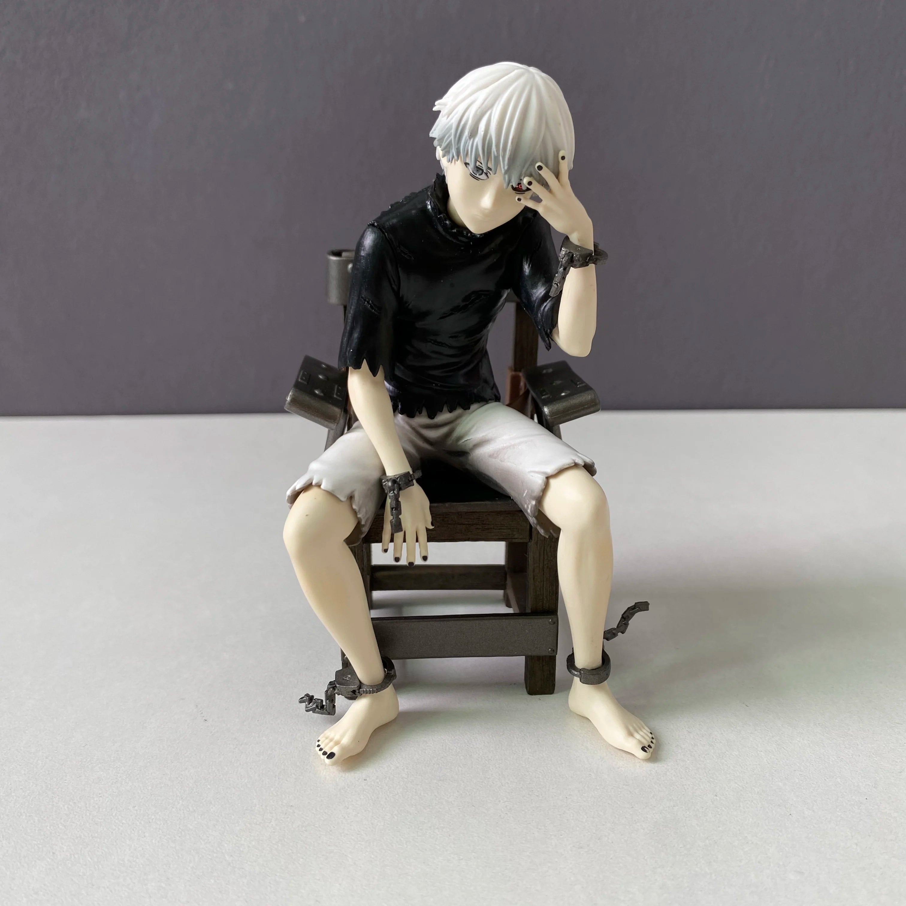Genuine Loose Goods (Without Box)  Tokyo Ghoul Ken Kaneki Sitting Pose Figurine Ornament Model Toy Gift No Box